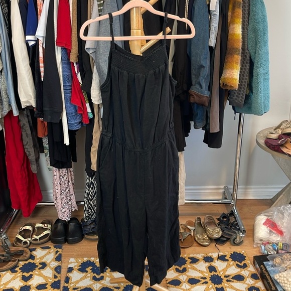 Pants - 🦞Black Jumpsuit (not full length, crops
Length)